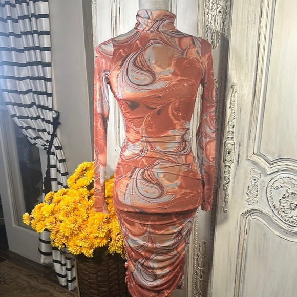 Blanc Swirl Pattern Long Sleeve Open Back Mesh Occassion Dress - Picture 1 of 13